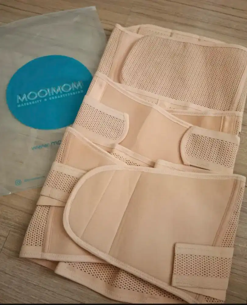 JUAL‼️PRELOVED MOOIMOM 3 IN 1 KORSET MELAHIRKAN. BARANG BAGUS 99.9%