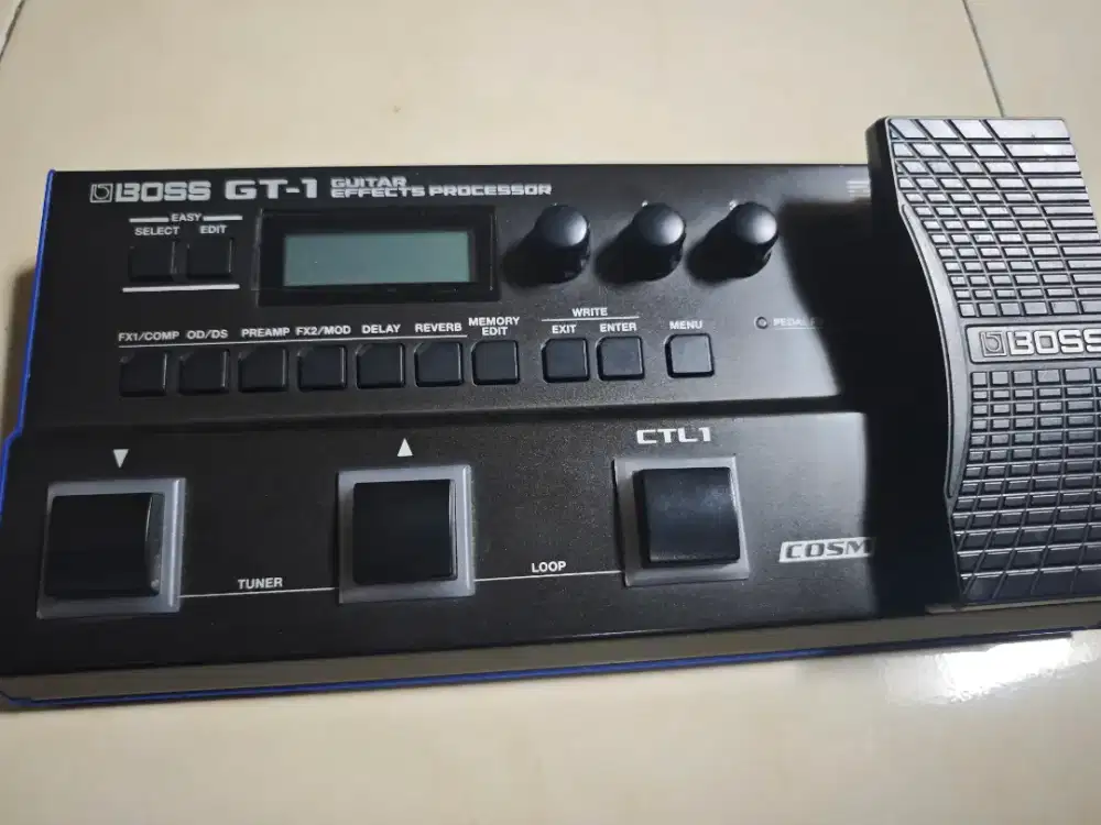 Efek Gitar Boss GT 1