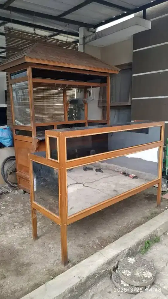 Jual Etalase Kayu Jati