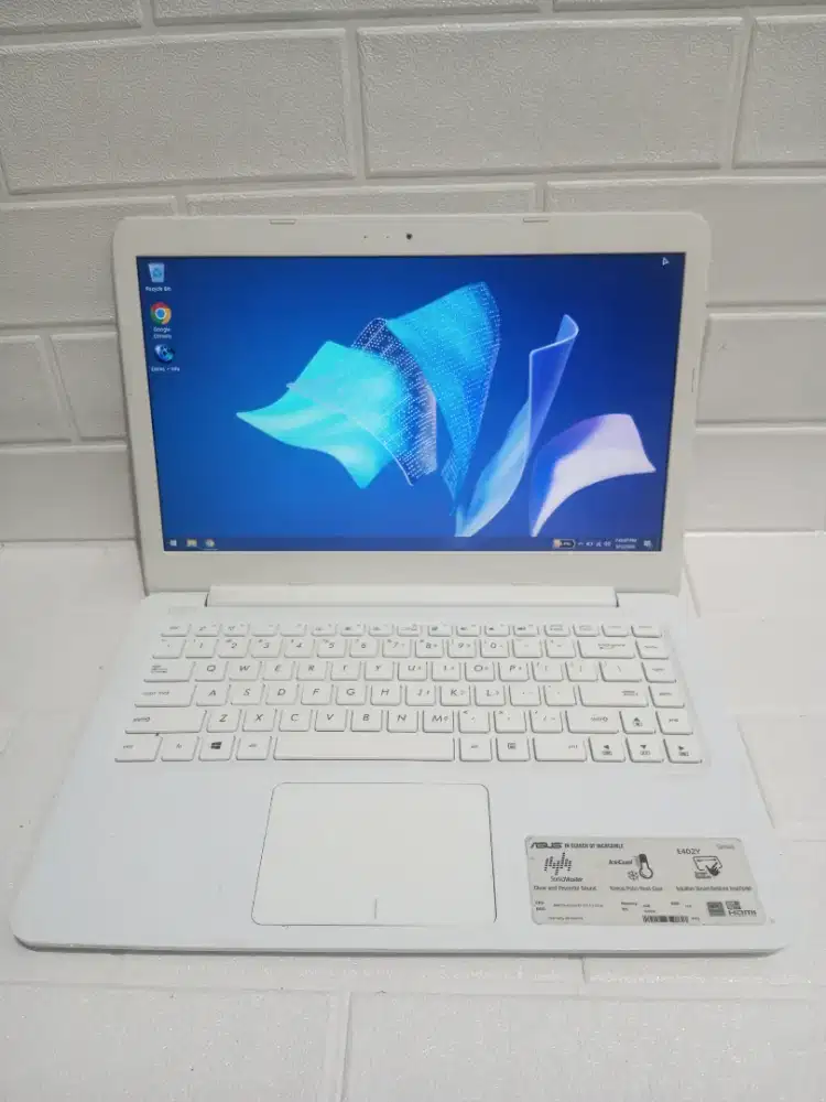 Asus E402Y Slim AMD E2-7015 DDR 4GB HDD 500GB led 14 Baterai 2 jam