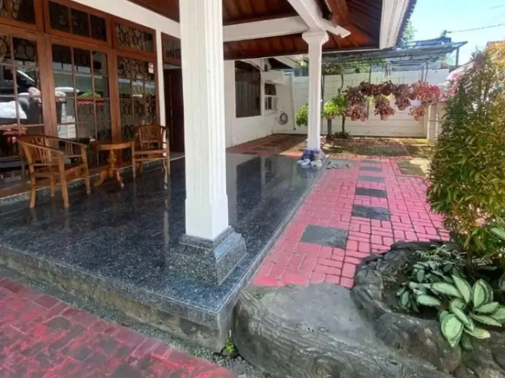 DIJUAL RUMAH MEWAH PUSAT KOTA DIPONEGORO