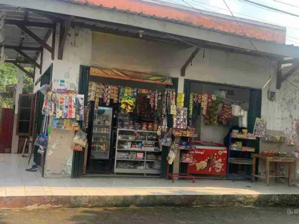 Rumah dan Kios Dekat Stasiun Bojong Gede Bogor
