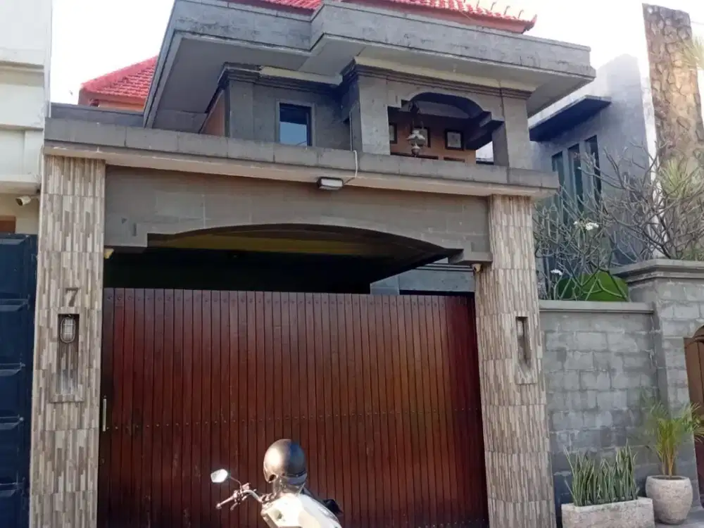 DIJUAL RUMAH 2 LANTAI LOKASI PRIME RENON