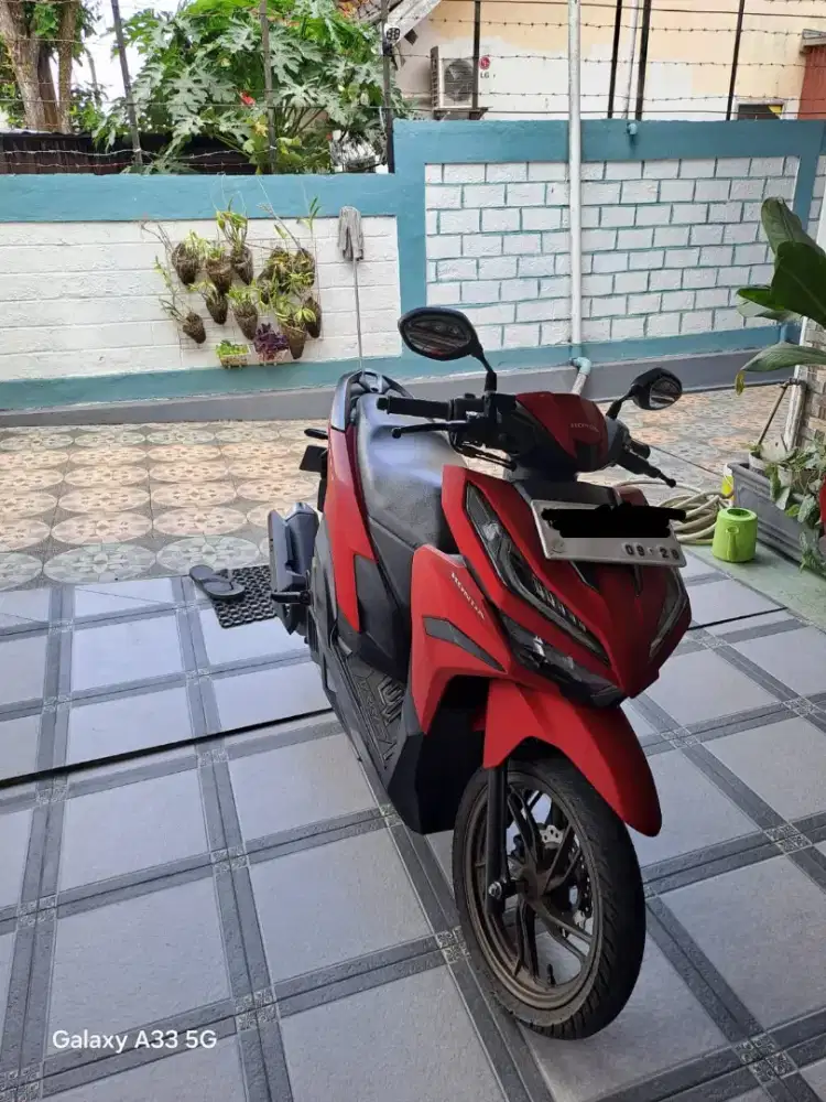 Vario 125 merah