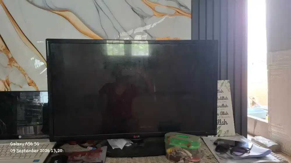 TV LED merk LG 32 inchi bekas