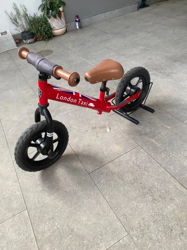 Sepeda Anak Landon Taxi, Balance Bike , push bike, kick bike, Bekas