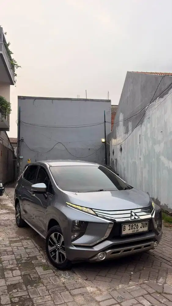 XPANDER SPORT ISTIMEWA