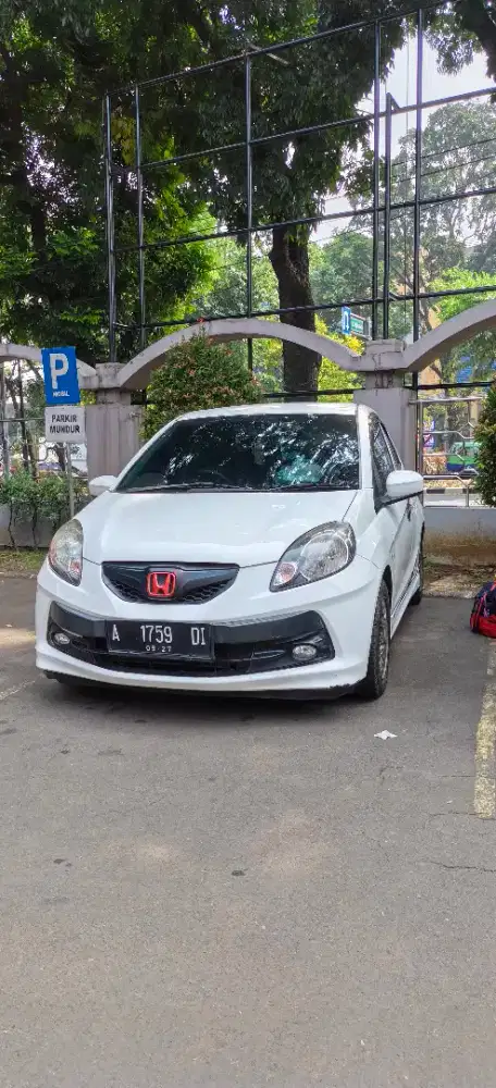 Jual cepat mobil brio putih