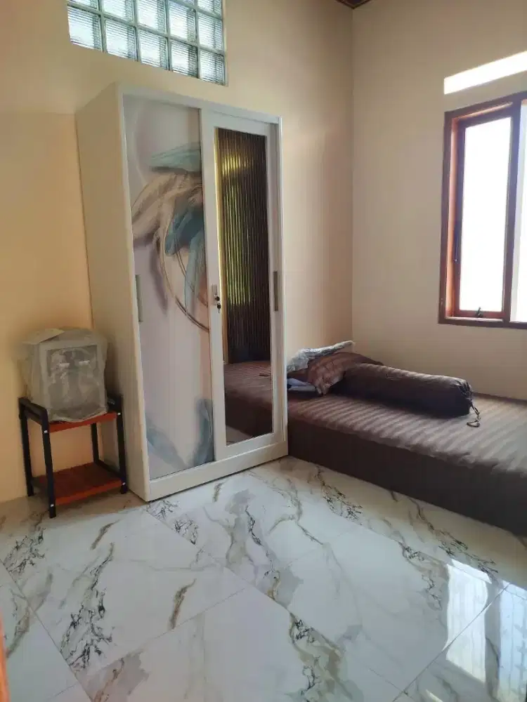 Dijual kost2an cantik dan luas strategis dekat Univ Stt Telkom Bandung