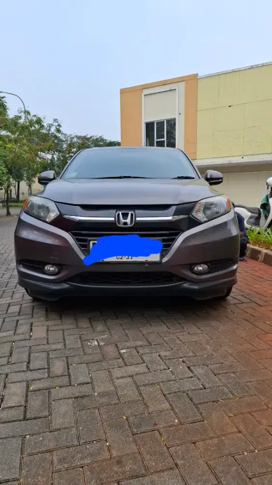 Dijual mobil pribadi HRV S CVT 2016