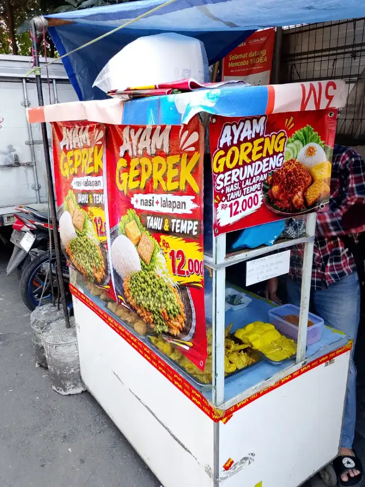 Gerobak PKL bekas jual kupat tahu mulus bandung kota