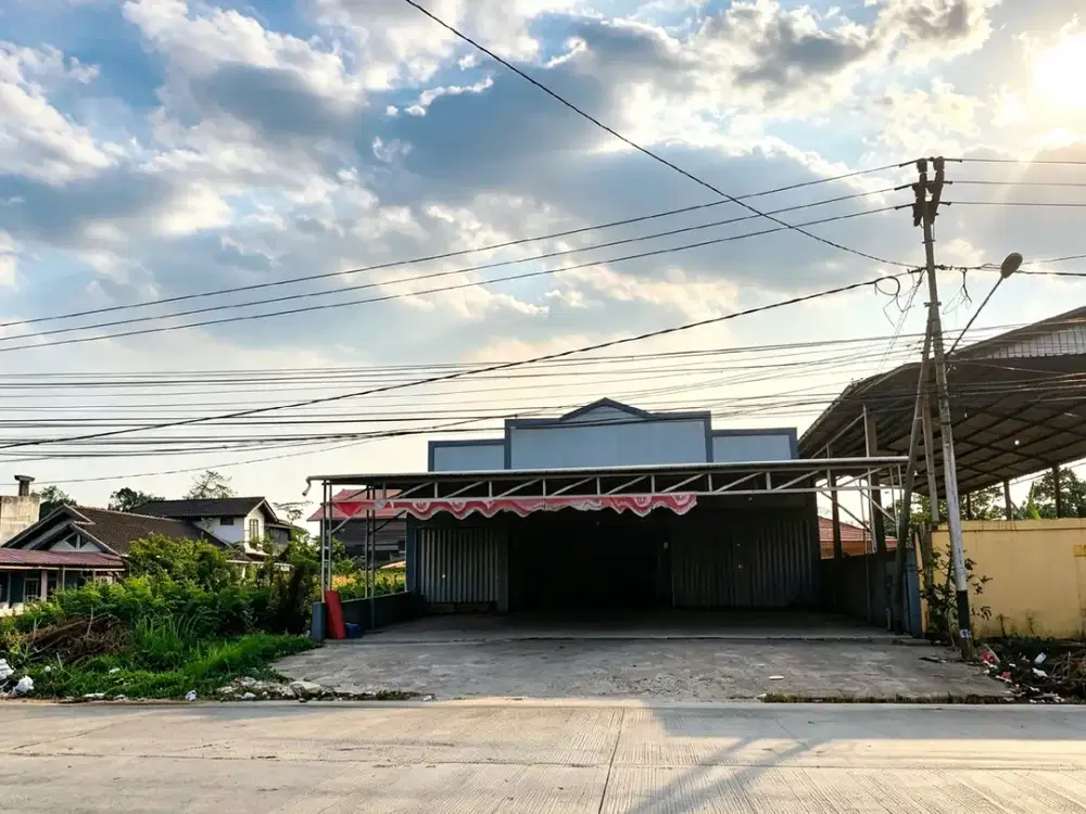 BU JUAL TOKO 3 PINTU di Pal 8 -Jalan Dr.FL.Thobing,Tenggarong