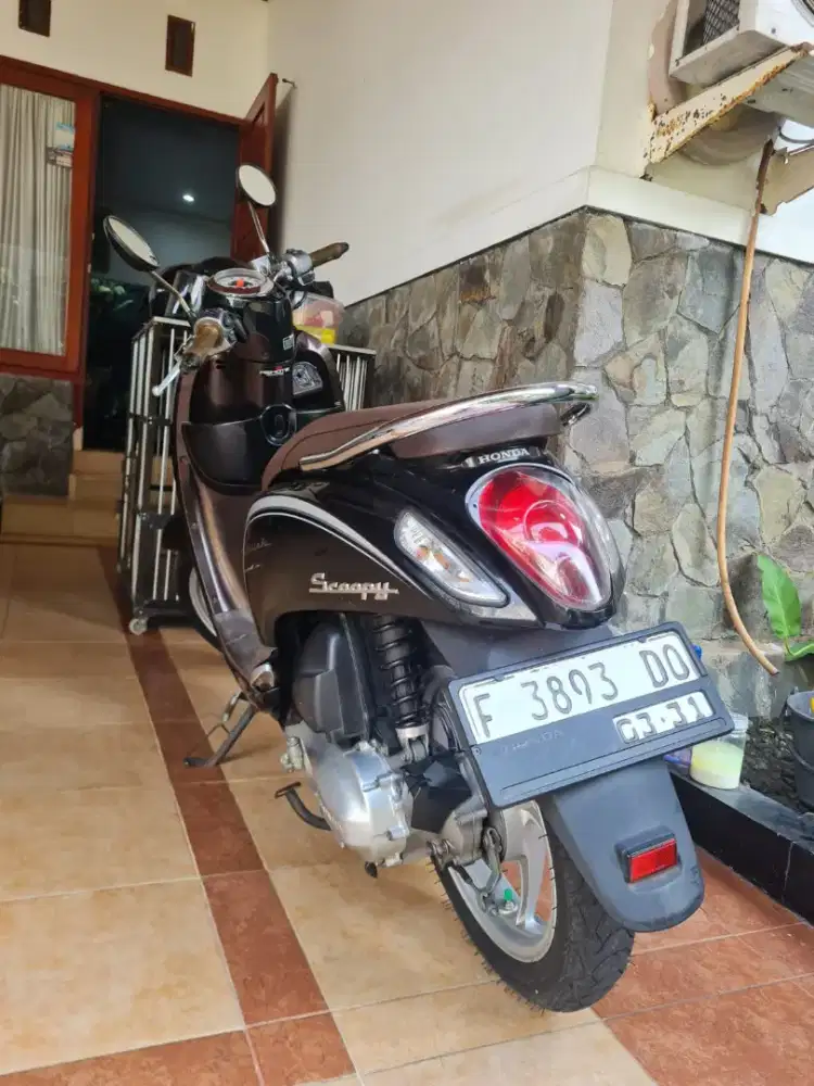 Honda Scoopy Hitam 2016