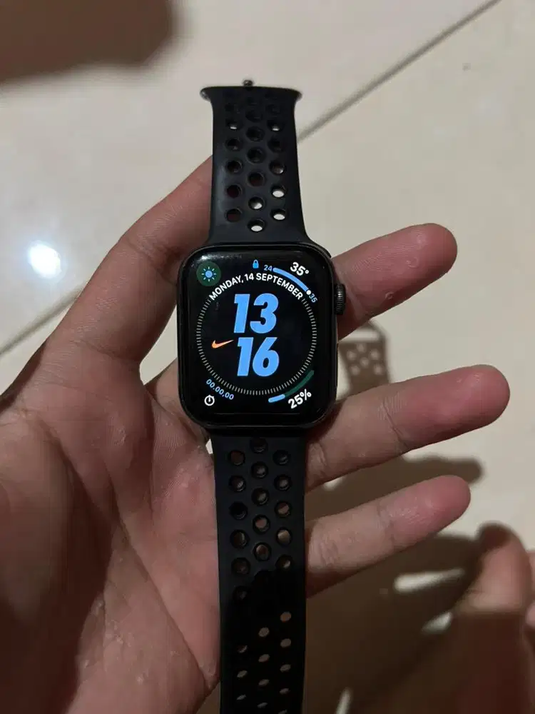 Apple Watch Seri 4 44mm