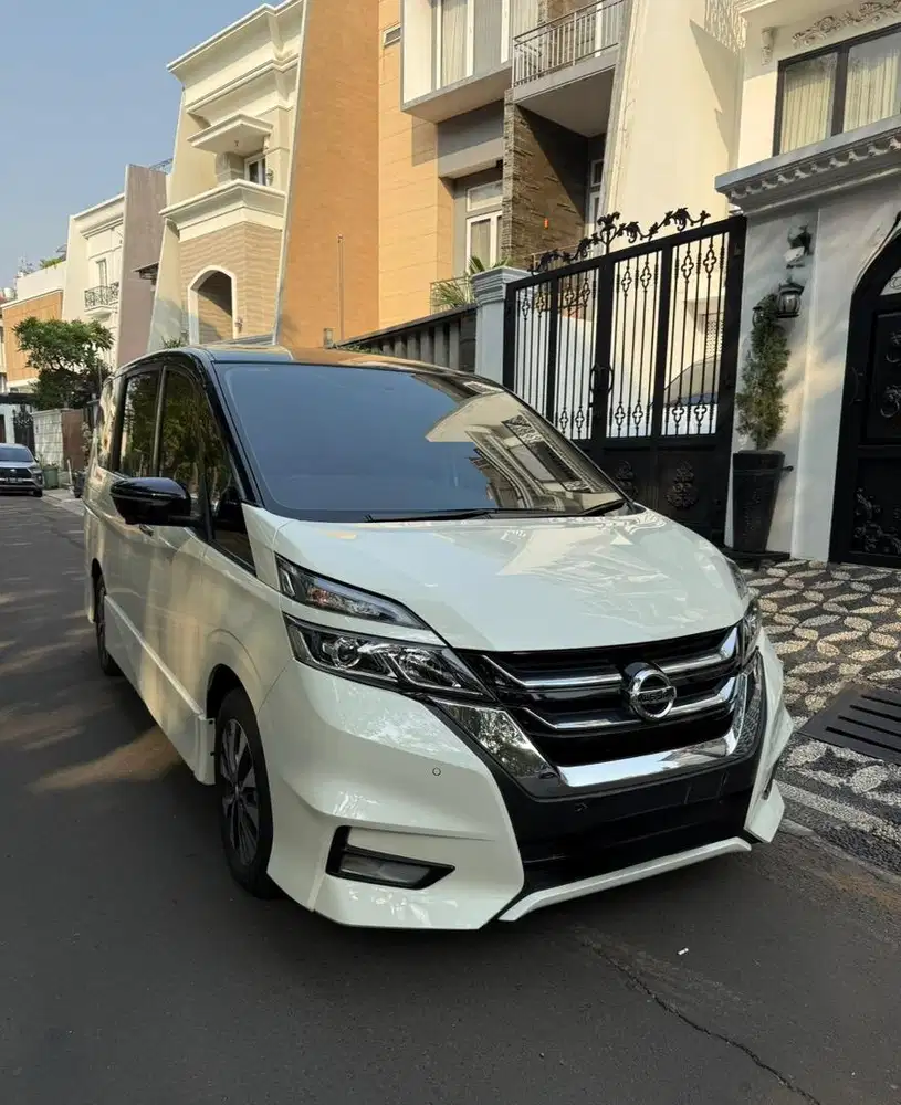 CASH!!! Nissan Serena 2.0 HWS 2022