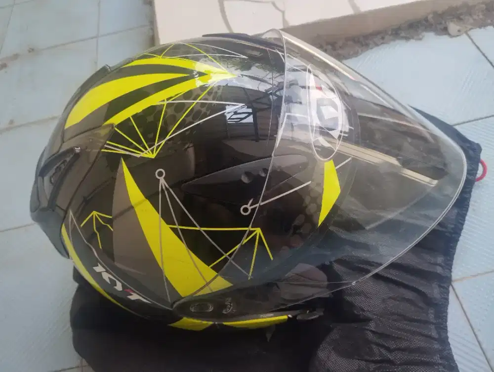 Helm kyt double visor ukuran L
