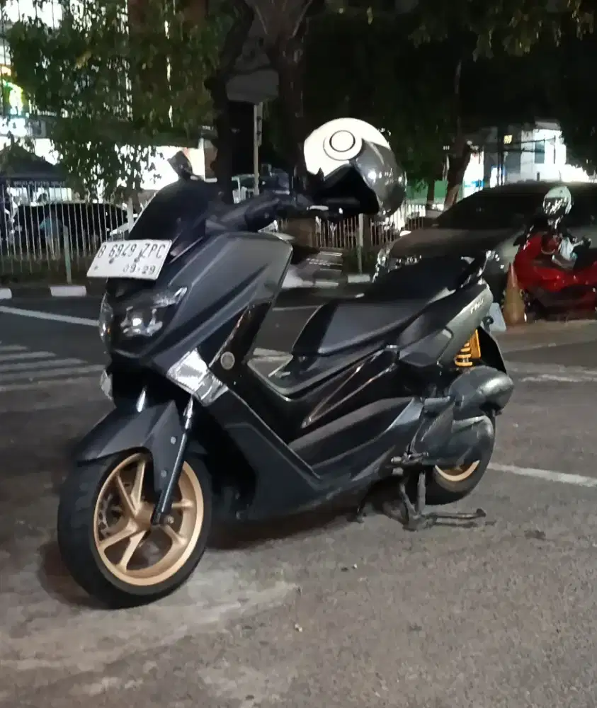 Di jual motor yamah nmax tahun 2019