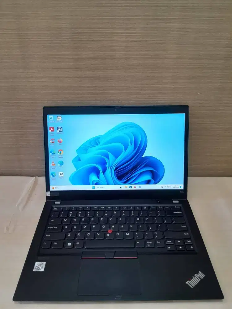 Lenovo T14s , Core i5 gen10, Ram 8GB, SSD 256GB, layar 14in
