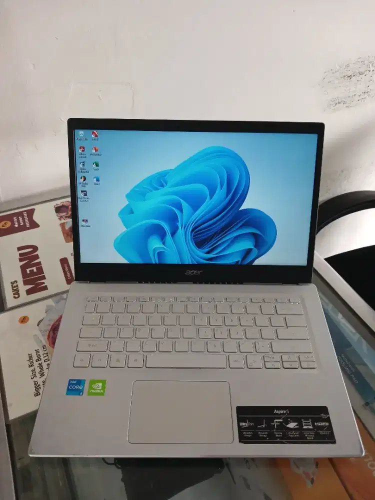 Laptop Acer Aspire 5 Core I5 Gen 11 Ram 8 Ssd 512 Nvidia GFMx350, Iris