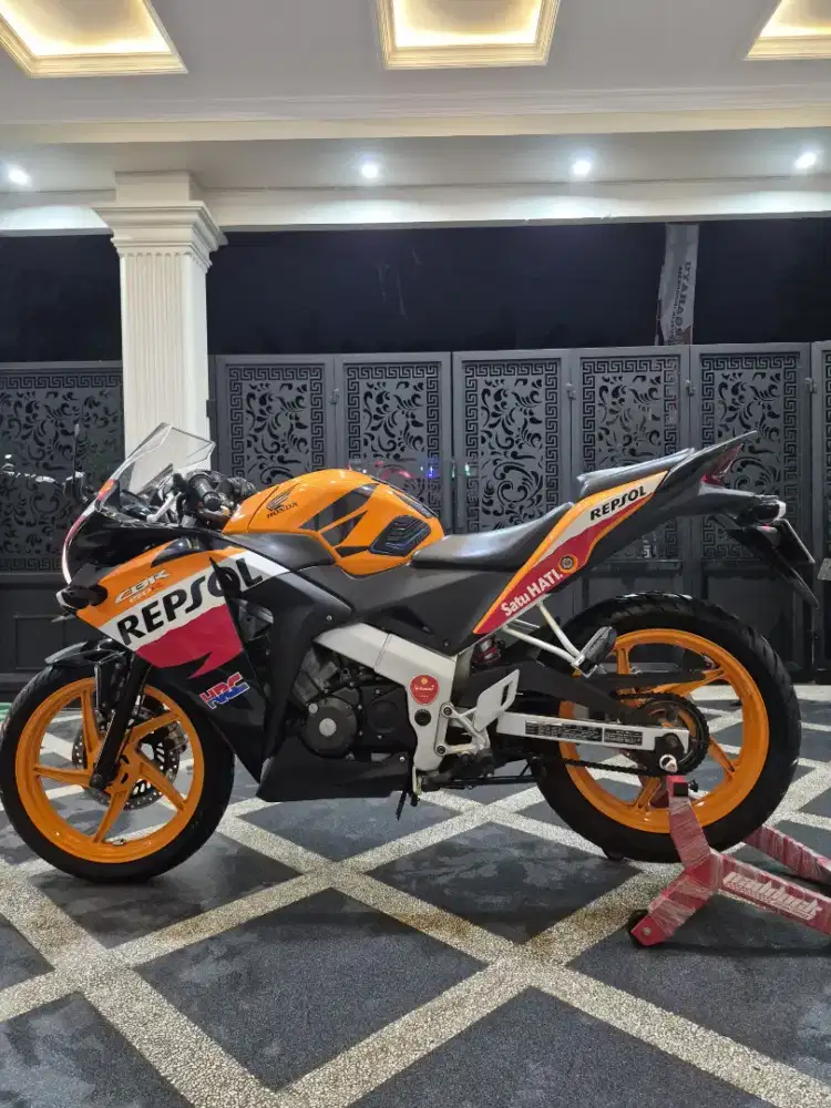 Jual 2 motor cbr150