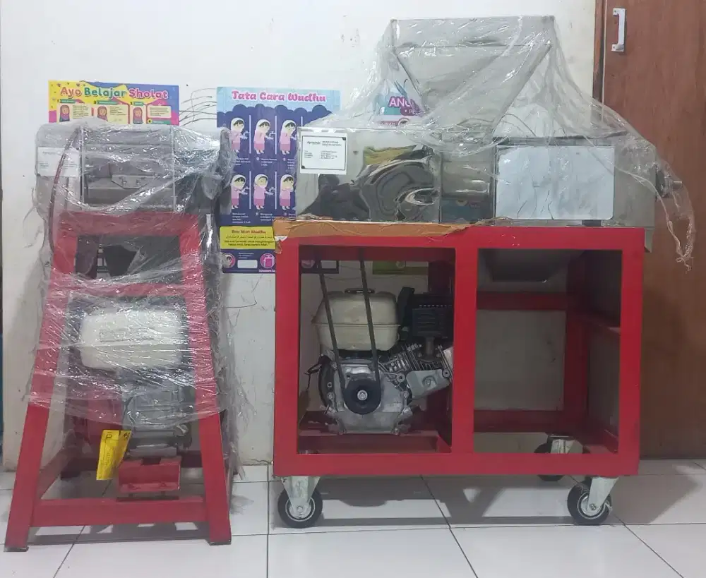 Paket mesin peras dan parut santan