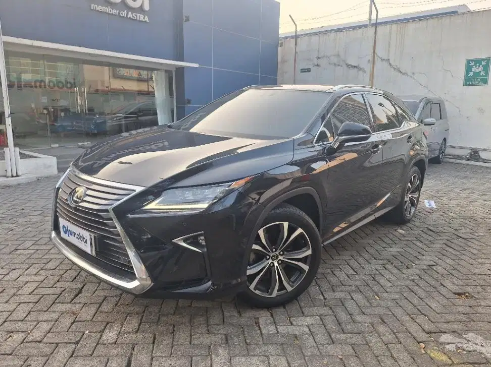 LOW DP Lexus RX300 2.0 Luxury 4x2 Bensin-AT 2018 2GW