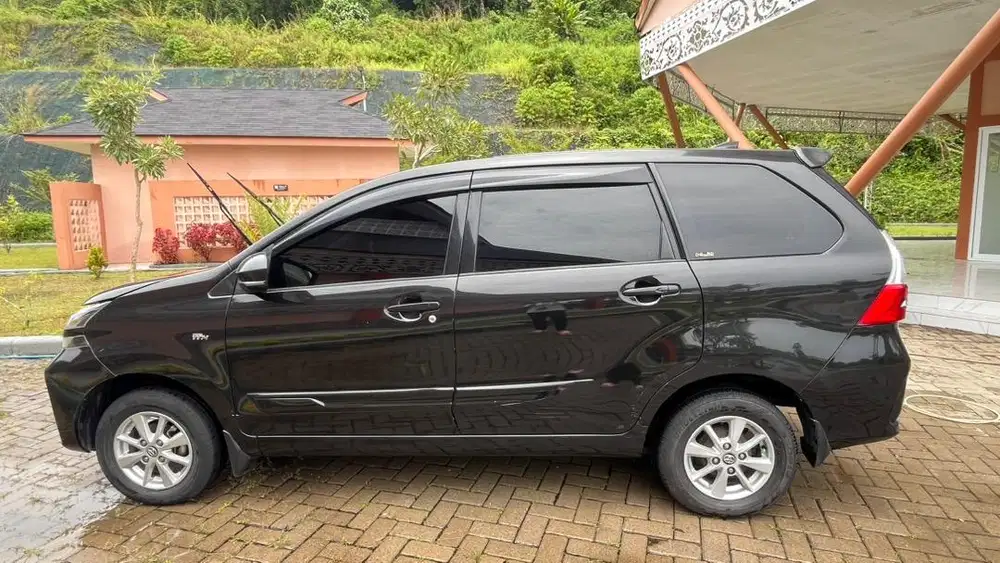 Mobil Avanza 1.3G MT