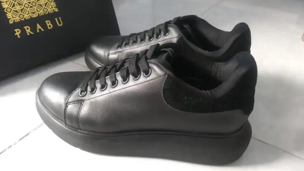 Sepatu prabu size 43 like new