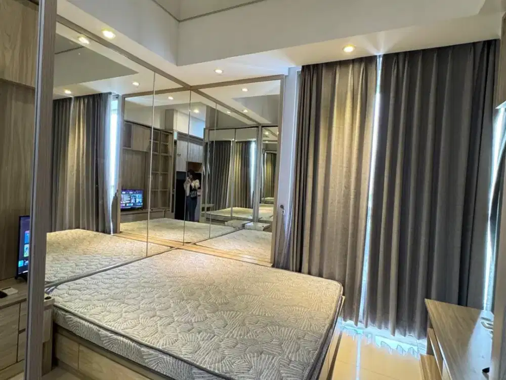Studio Furnished Apartemen Taman Anggrek Residences - Jakarta Barat