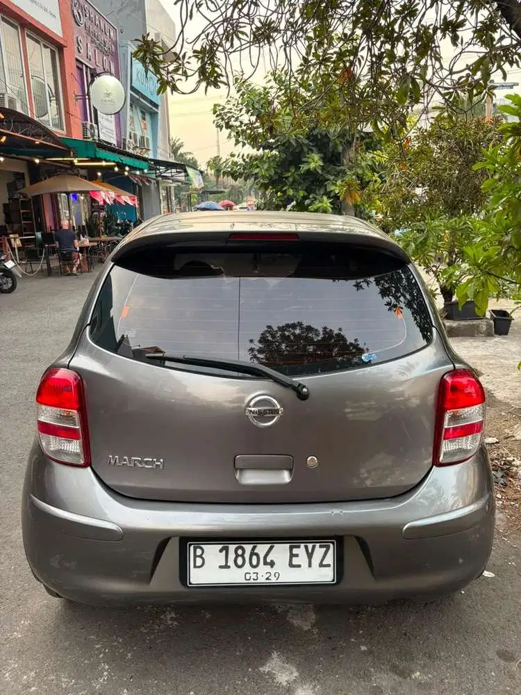 Nissan March 2012 Bensin