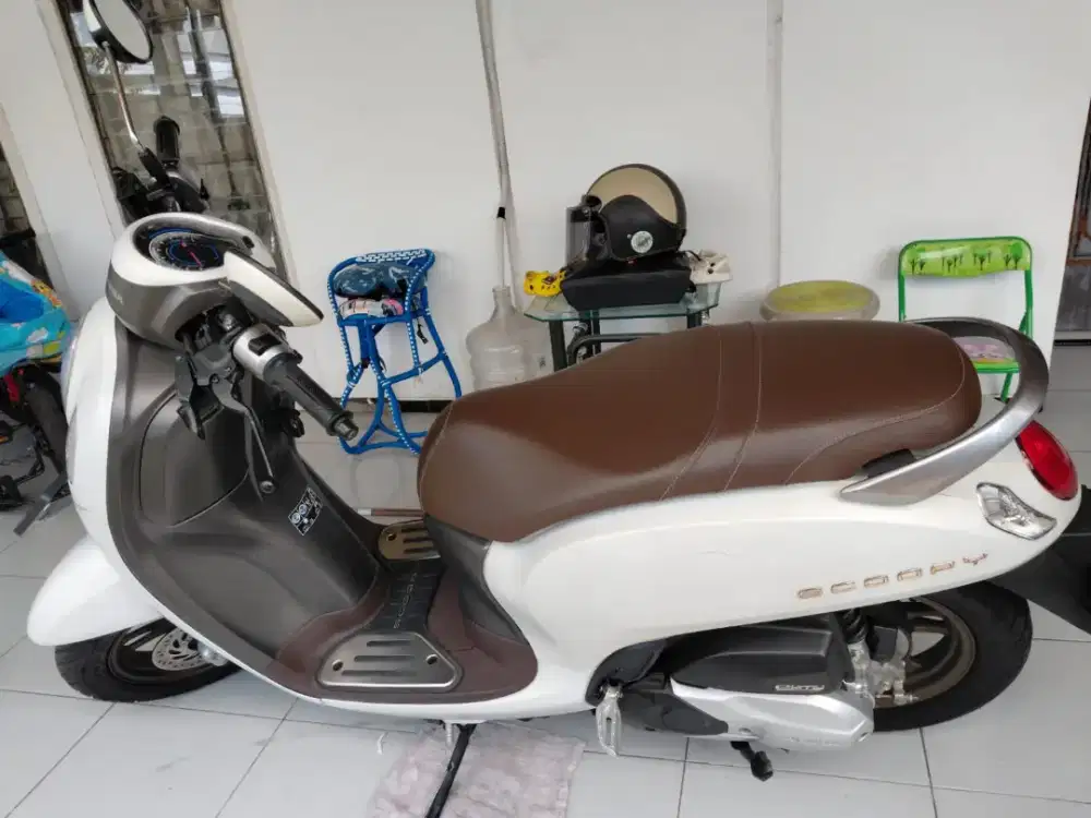Scoopy Prestige 2023 like new