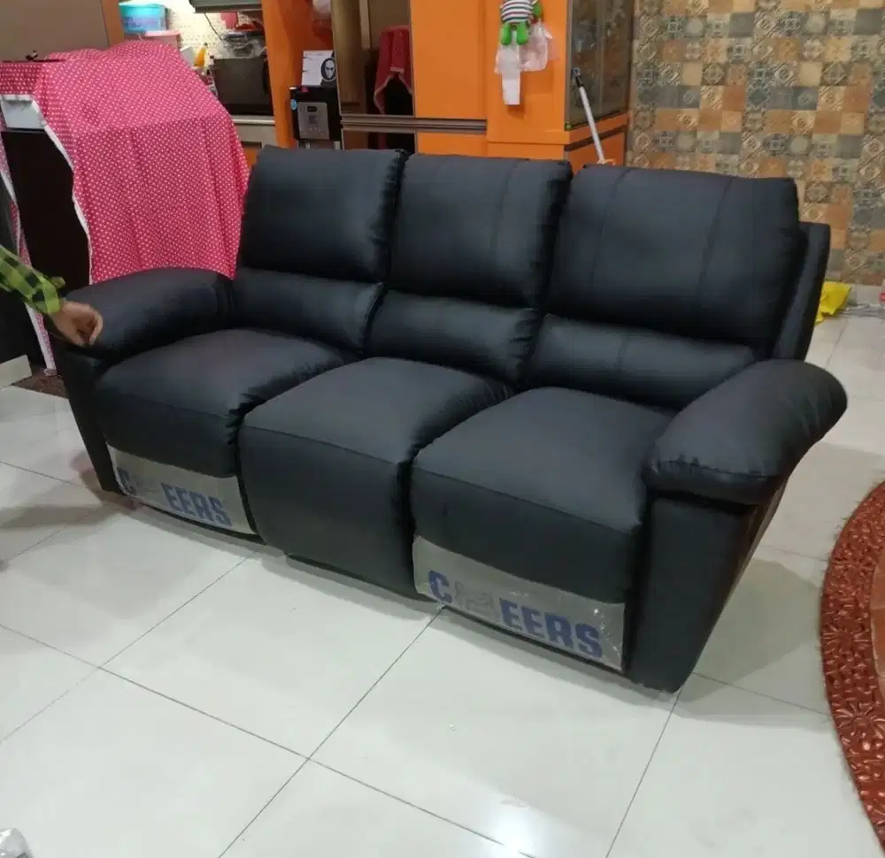 service sofa di bandung