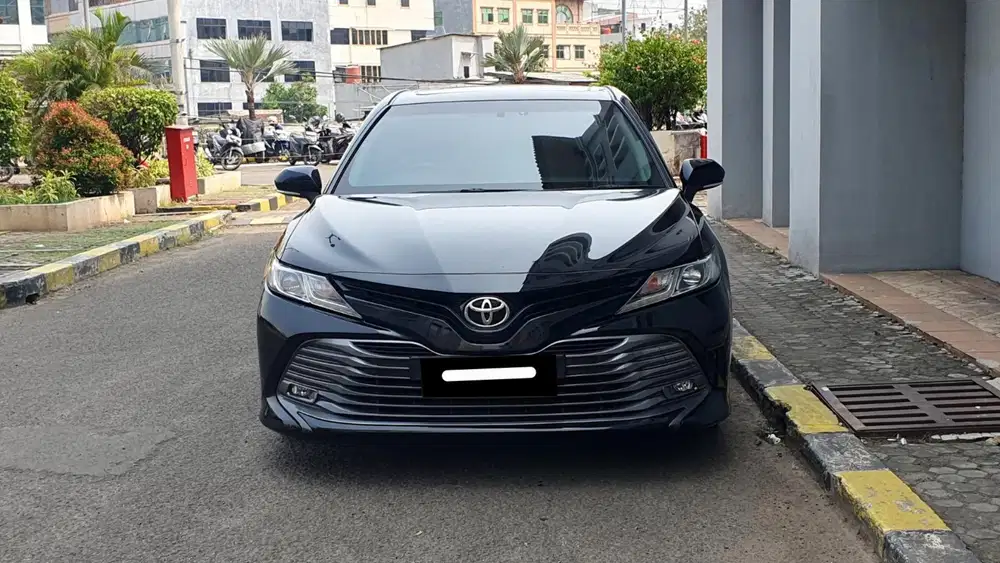 Toyota camry v matic 2020 sunroof hitam