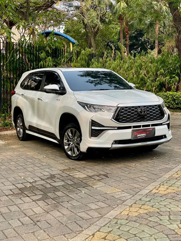 Toyota Innova Zenix 2.0 Q Hybrid CVT KM LOW PAJAK PANJANG AGUSTUS 2027