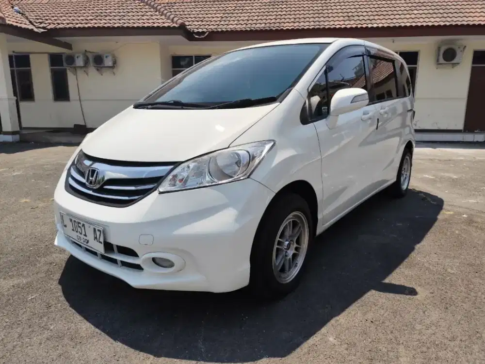 Honda FREED tipe S matic at 2015 1.5cc