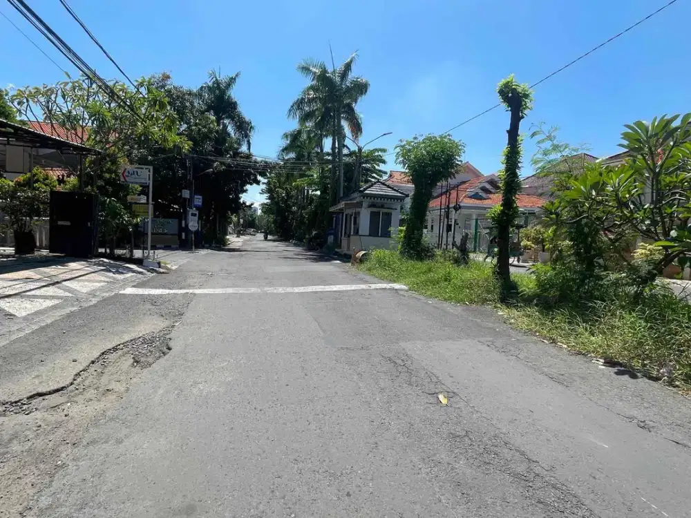Rmh hook (419m2) di Raya Rungkut