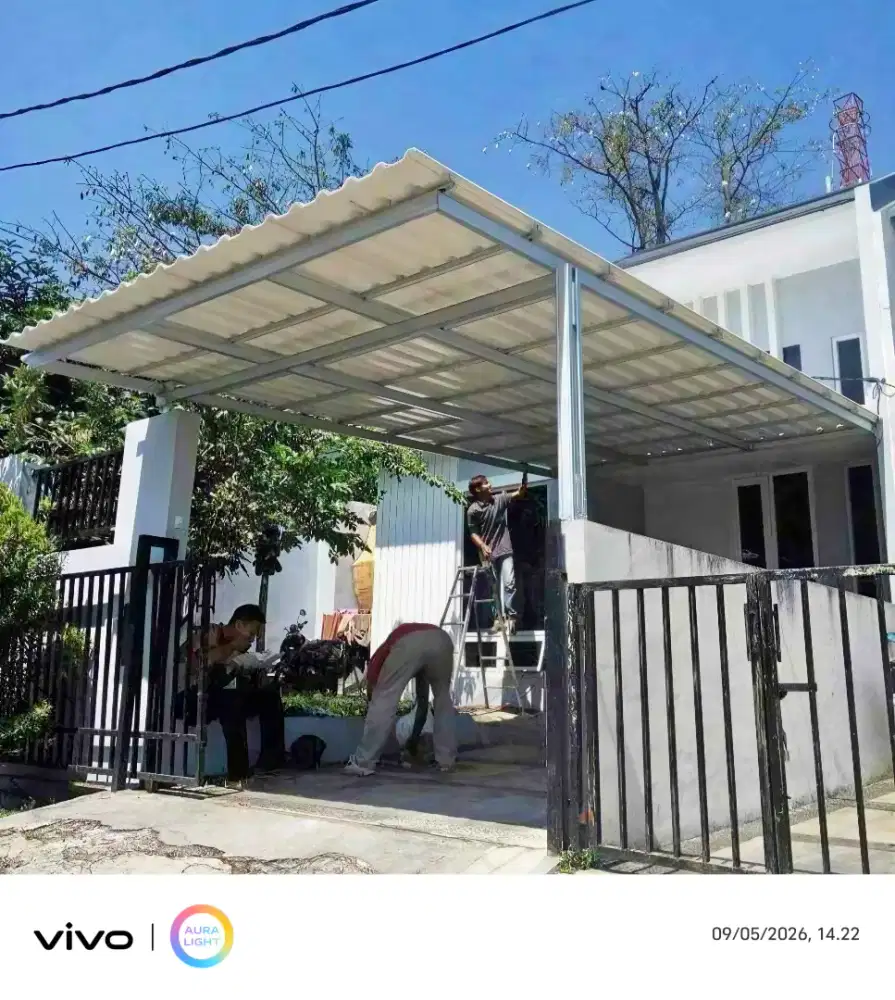 Kanopi baja ringan dan garasi