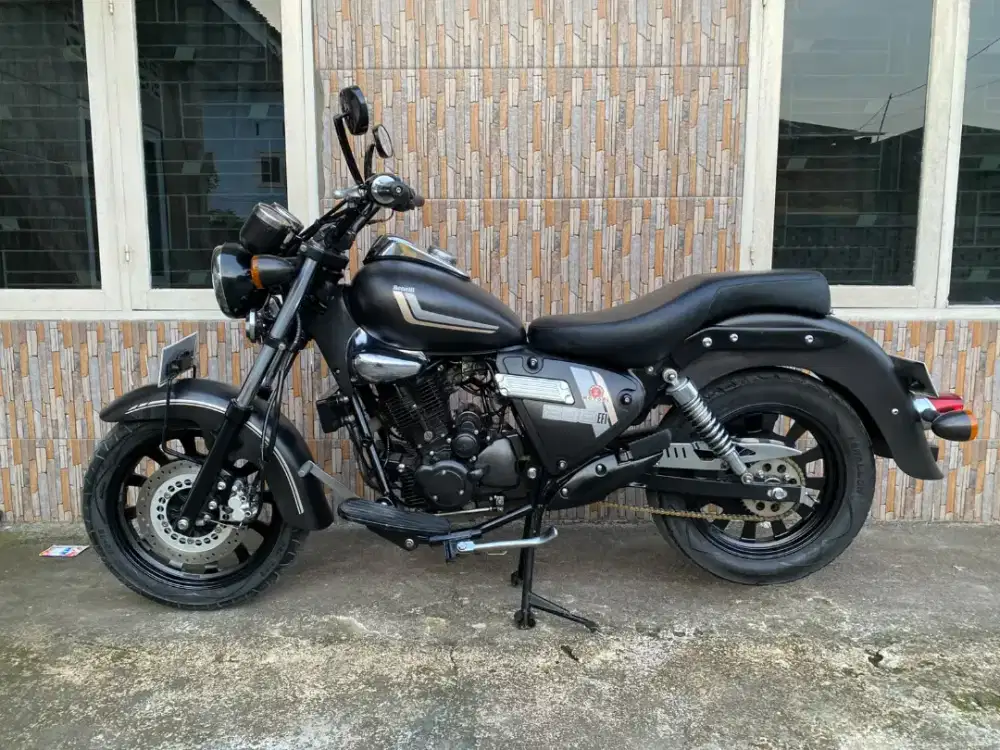 Benelli motobi 200 efi