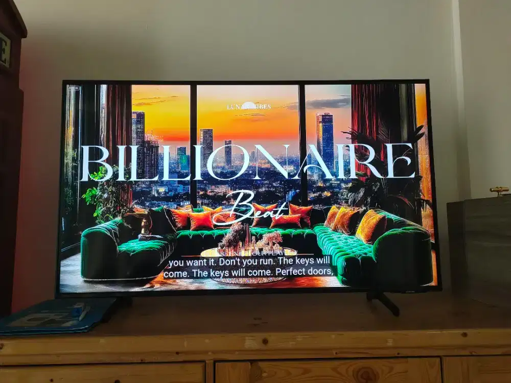 Samsung LED Smart TV , Model UA43AU8000K
, Dijual !segera