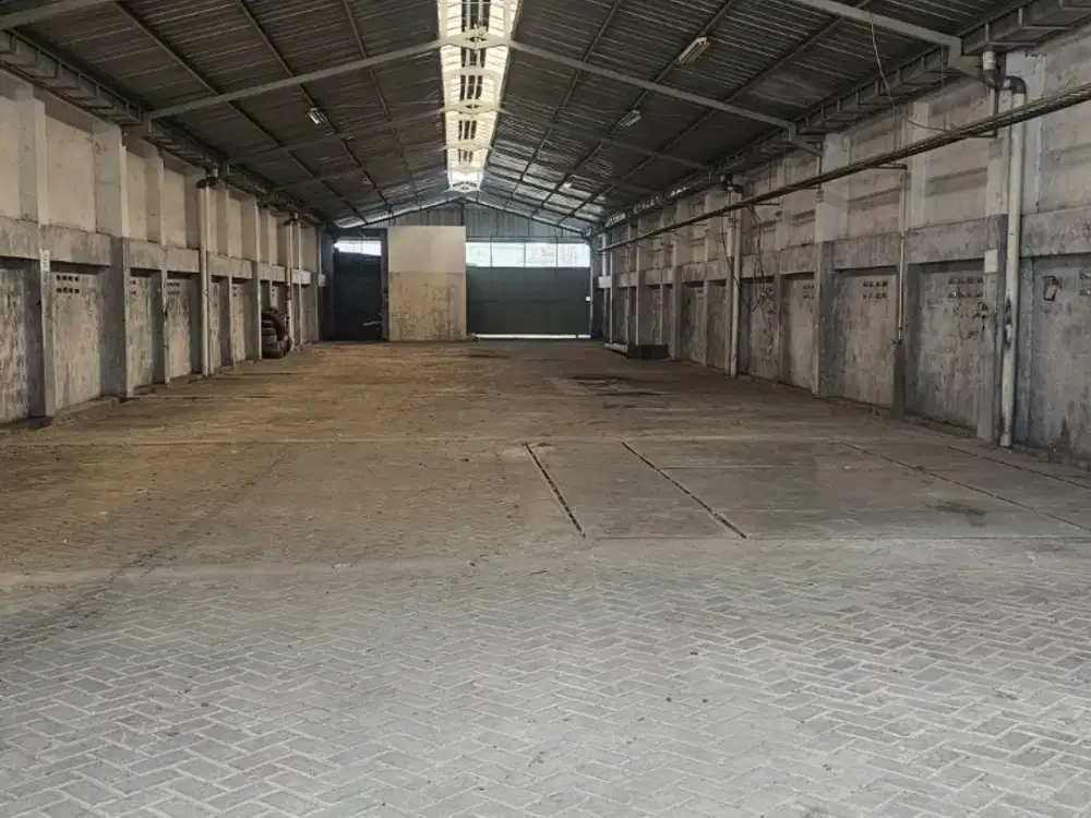 GUDANG DAN KANTOR SELUAS 2000 METER PERSEGI, SORAGAN YOGYAKARTA