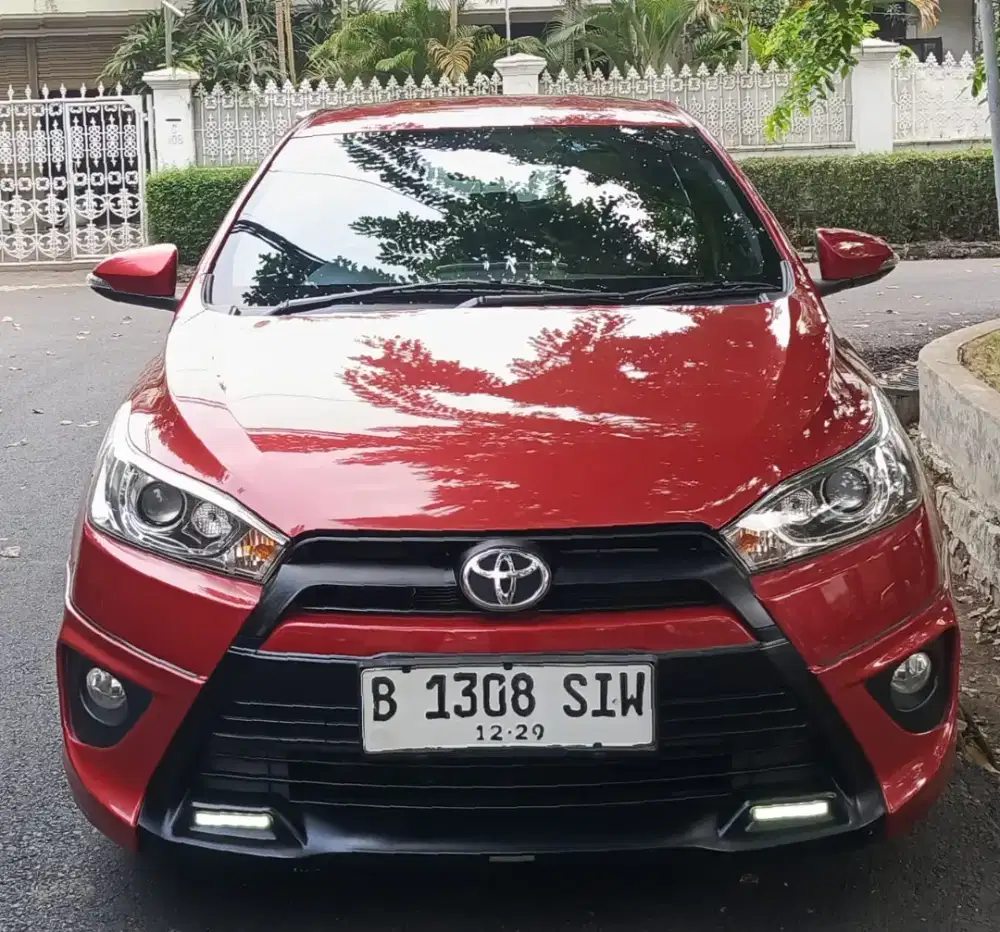 TOYOTA YARRIS TRD Sportivo AT 2014 Merah