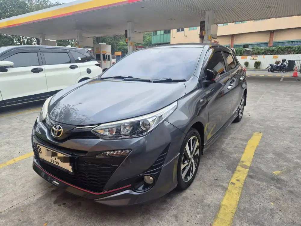 TOYOTA YARIS 1.5 TRD SPORTIVO 2019 DARK GREY