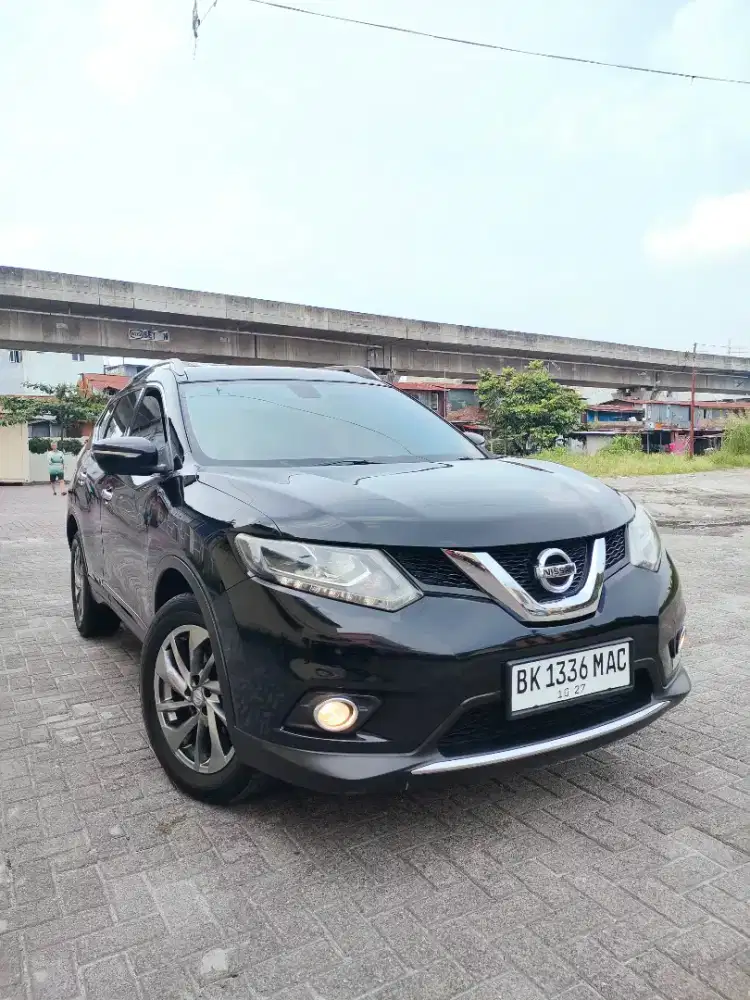 Nissan Xtrail / X-Trail 2.5 A/T T32 2014, Black Premium Metalic, Mulus