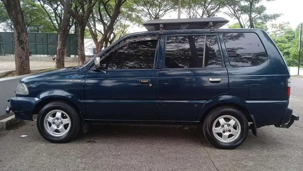 Toyota Kijang 2000 Bensin