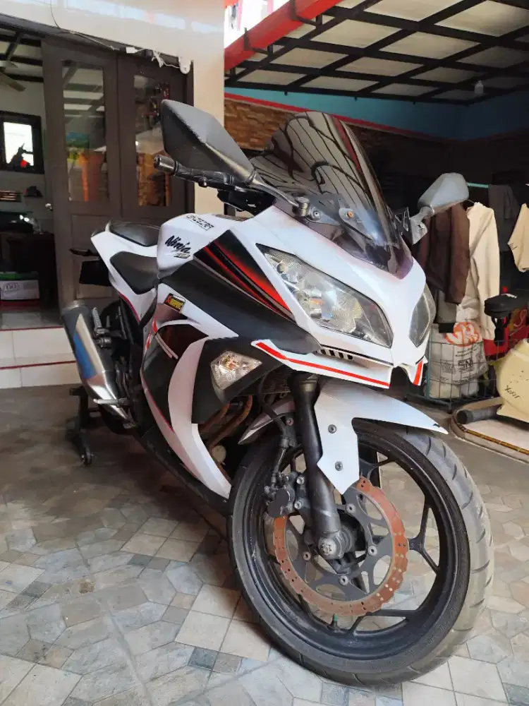 Kawasaki Ninja 250 FI 2014 Putih Ori, Pajak Hidup Atas Nama Sendiri