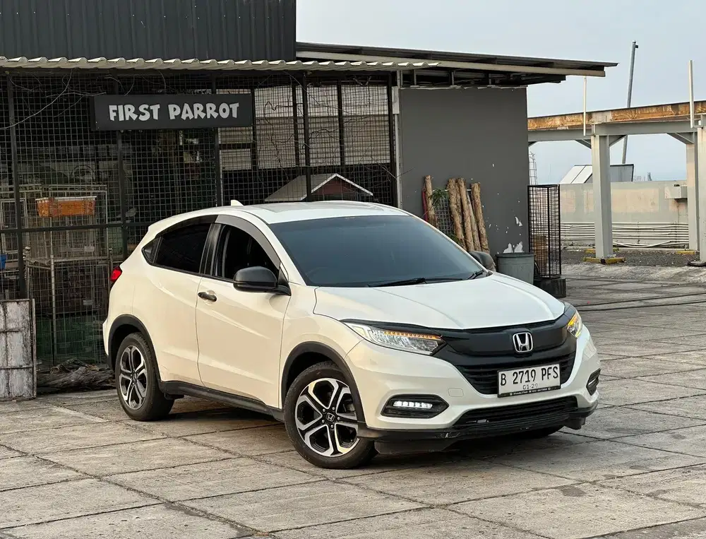 PALING MURAH !! DP 15jt HRV SE SPECIAL EDITION CVT 2018 !! HR-V MURAH