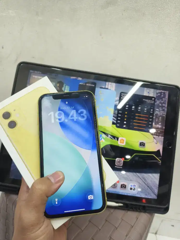 Iphone 11Iphone 11 64gb resmi bea cukai anti blokir