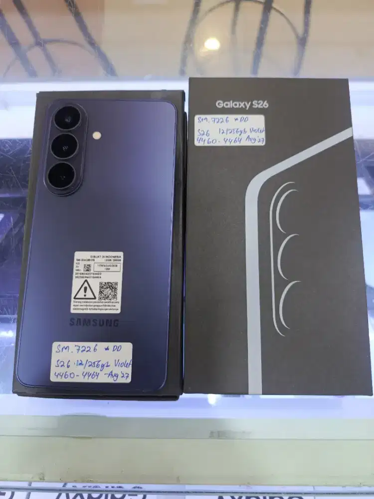 Samsung Galaxy S26 12/256gb violet second bergaransi.