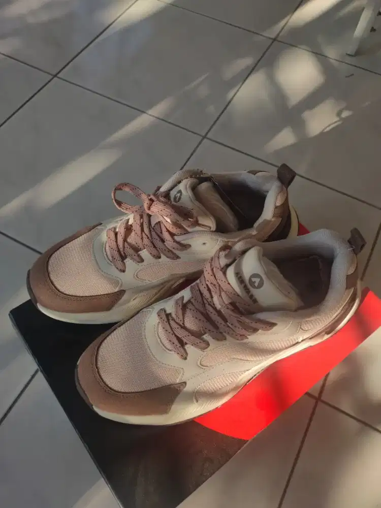 Sepatu Airwalk baru