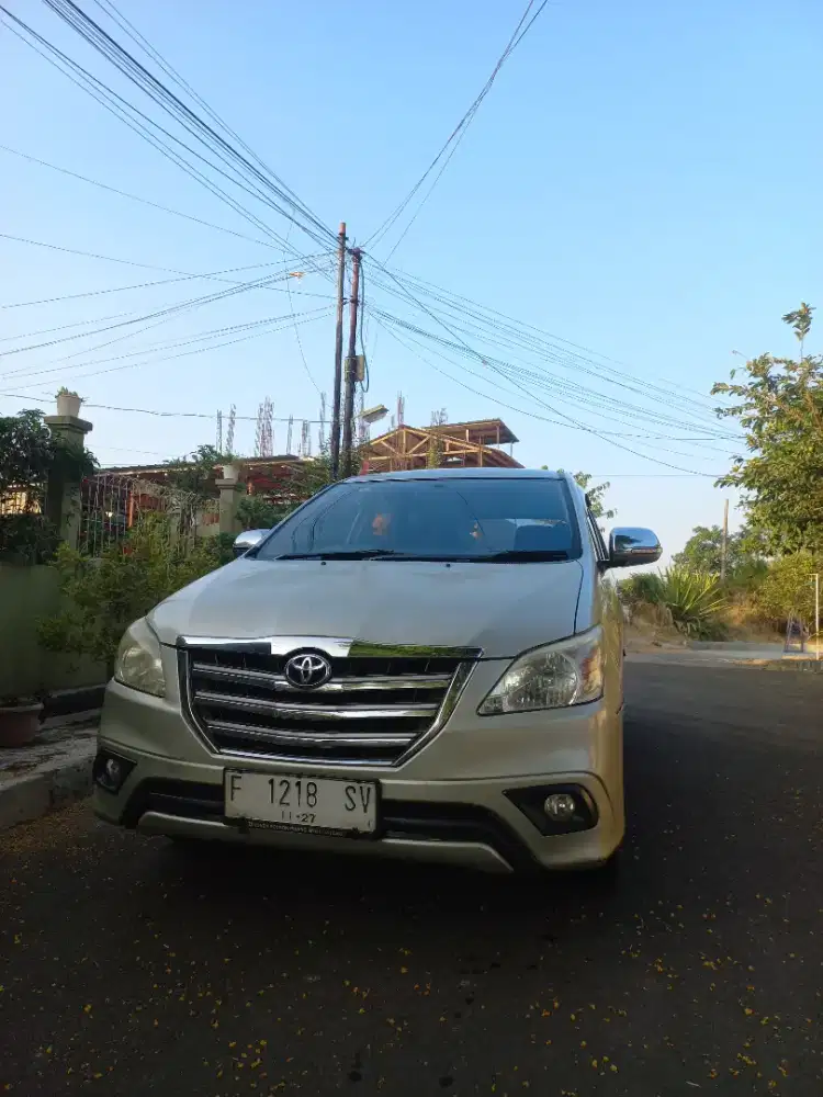 Toyota Innova 2014